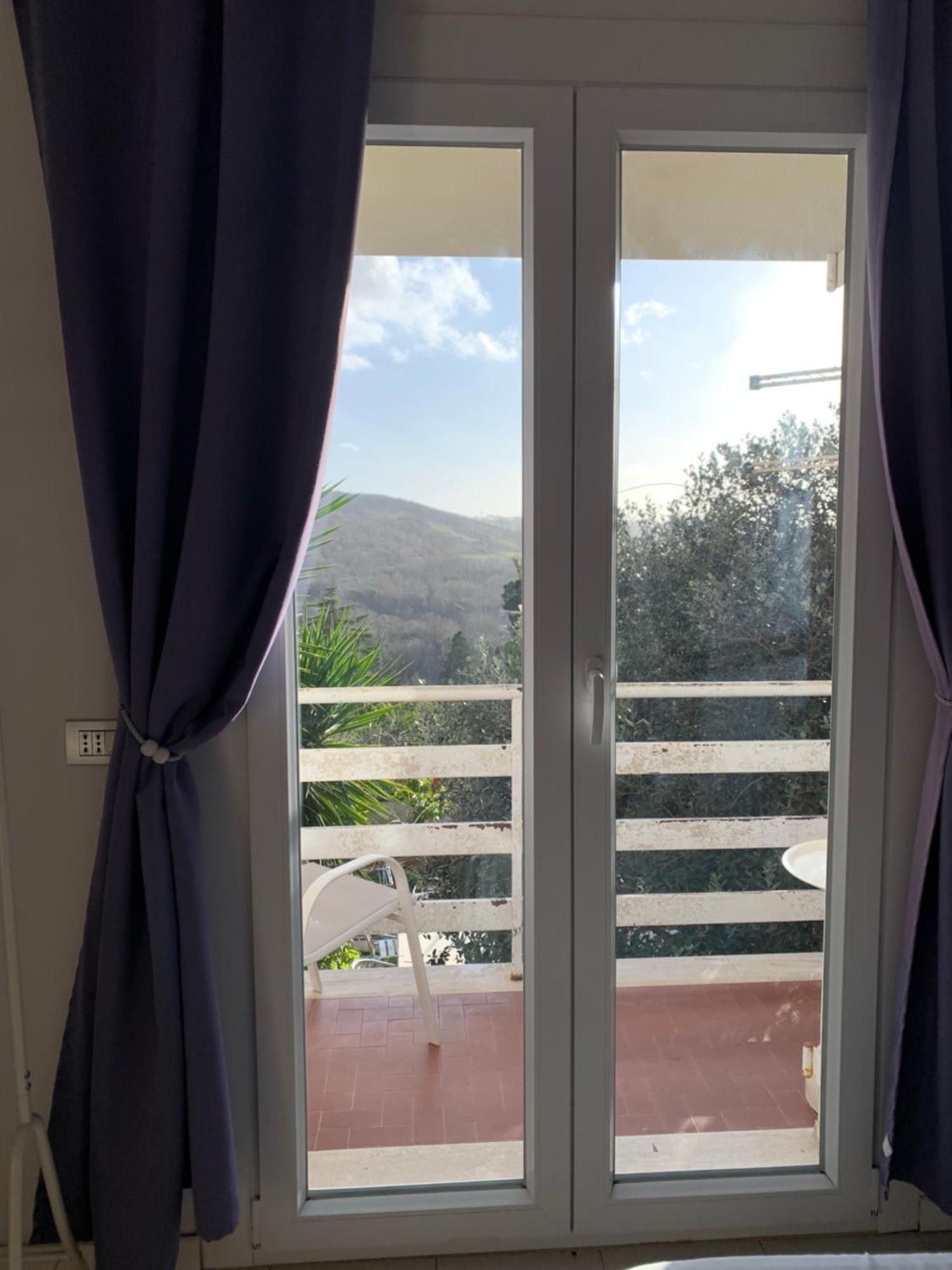 Il Cenacolo Di Sissi Apartment Кампаняно ди Рома Екстериор снимка