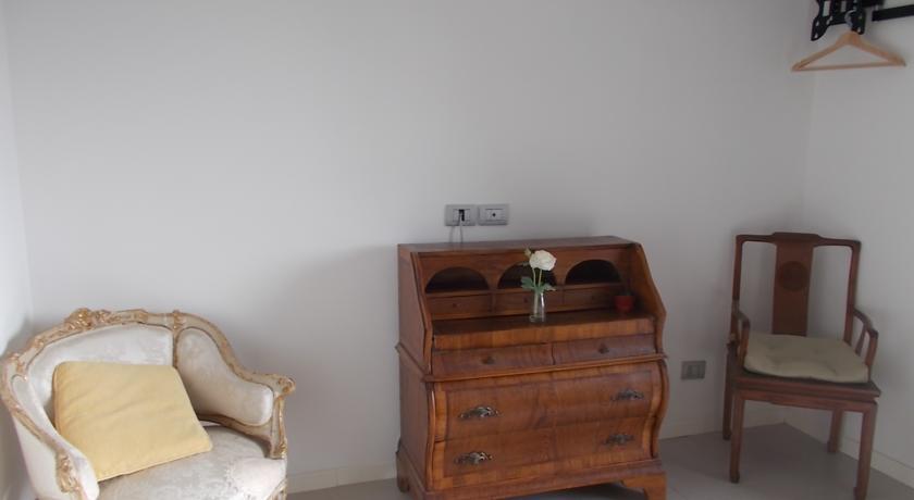 Il Cenacolo Di Sissi Apartment Кампаняно ди Рома Стая снимка